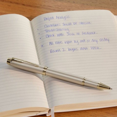 Parker Ekskluzywne pióro kulkowe im f MONOCHROME CHAMPAGNE wkład niebieski Parker (2172955)