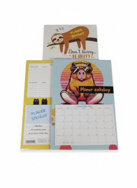 Jotan Kalendarz ścienny szkolny KAPIBARA,KOT,LENIWIEC 600mm x 300mm Jotan (trójdzielny)